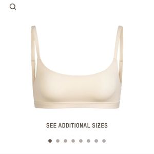 SKIMS scoop neck bra NWT!
